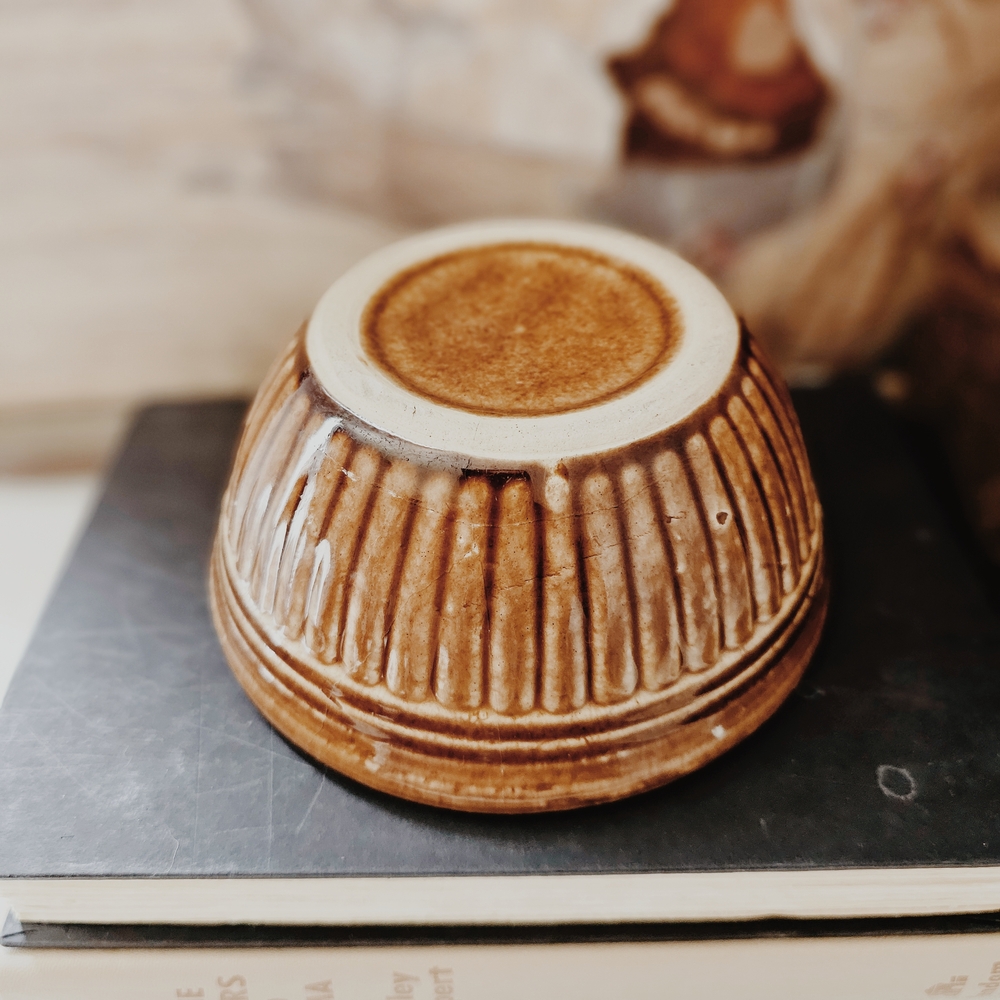 Vintage Handmade Ceramic Ribbed Stoneware Bowl - Picture 5 of 5